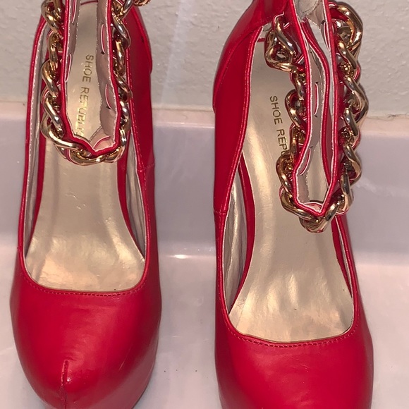 Shoes - Picture 6 of 8